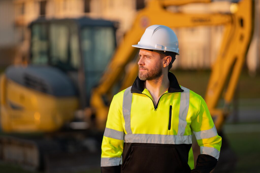 Link Resources white card training construction worker wearing PPE at building site