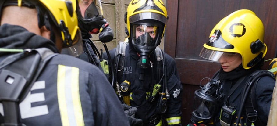 Operate-breathing-apparatus-nv1